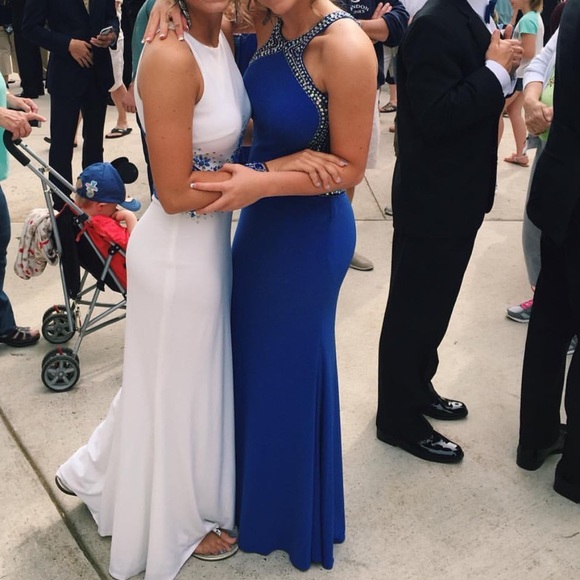 PROM DRESS - Picture 8 of 8